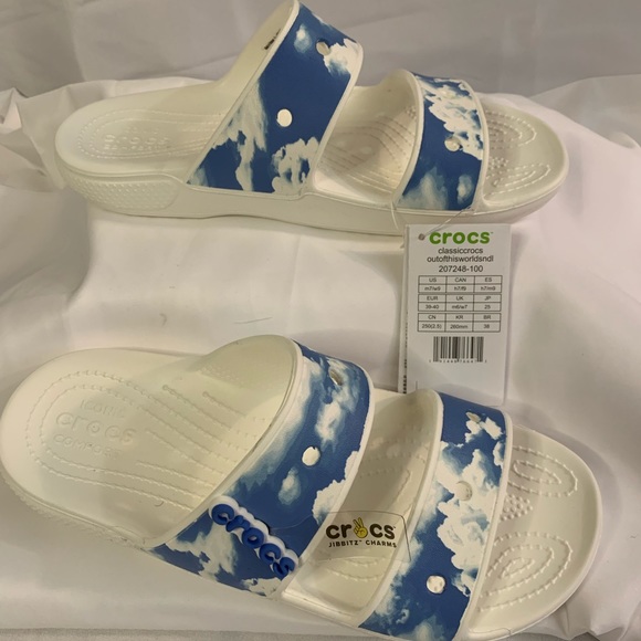 Classic Crocs Out Of This World - Picture 2 of 5